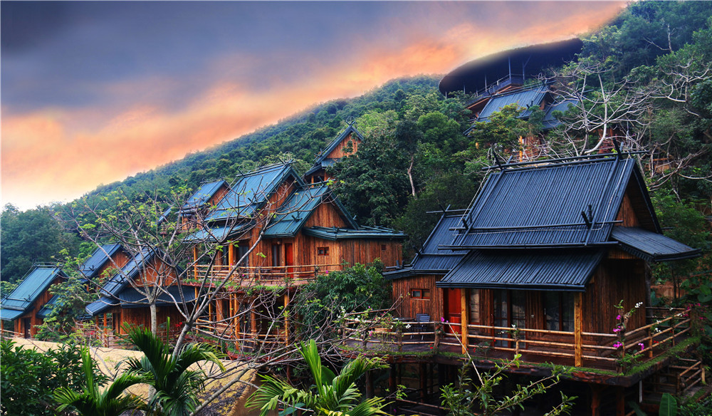 Hainan Binlang Valley Li and Miao Cultural Tourism Area
